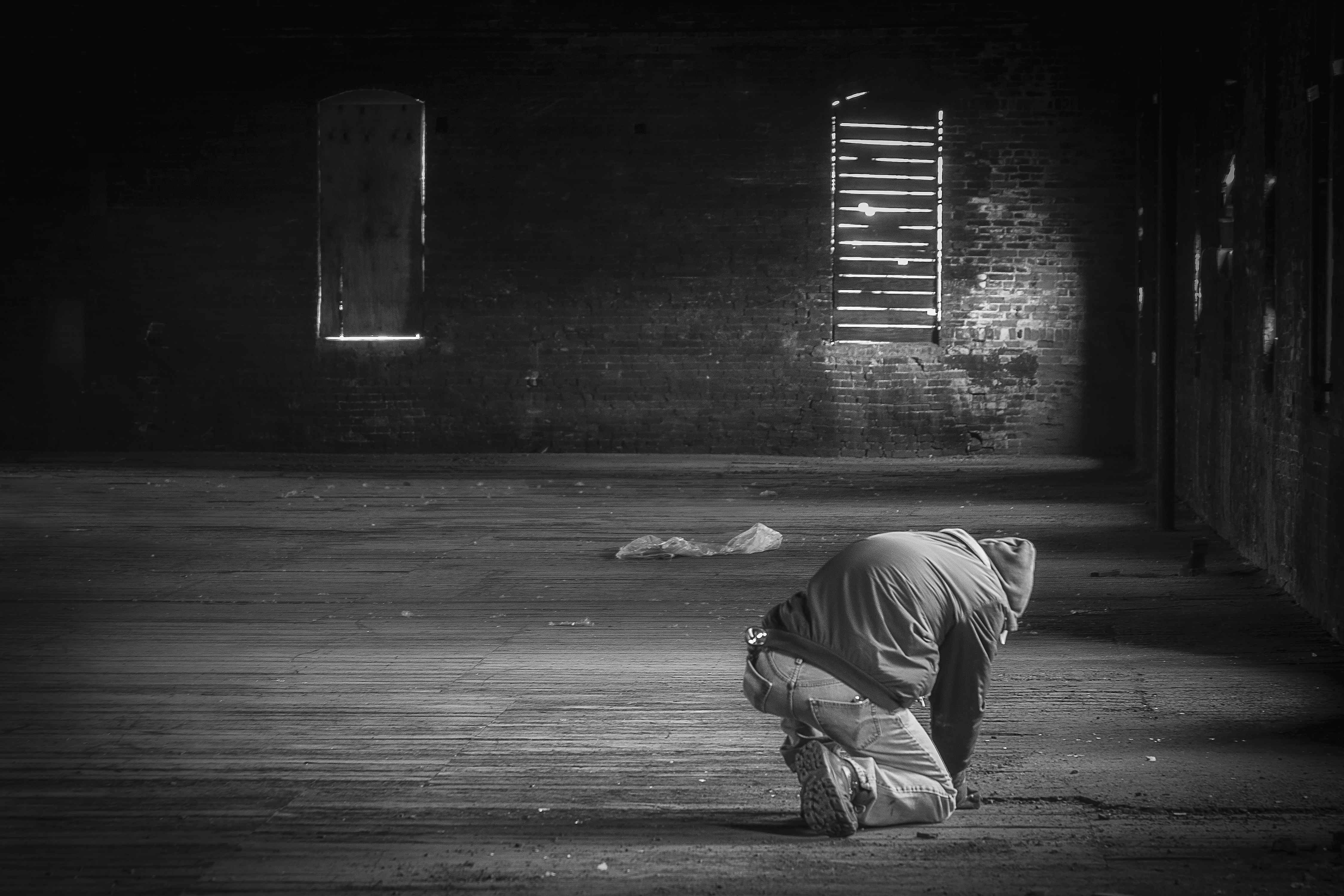 2010-digging-in-the-dirt-bw