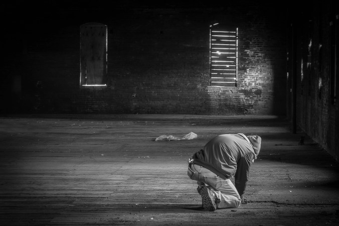 2010-digging-in-the-dirt-bw